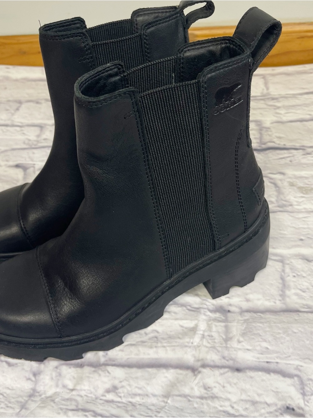 Sorel Joan Now Chelsea II Black Waterproof Leather Lug Boots Women’s 9 - Picture 2 of 8